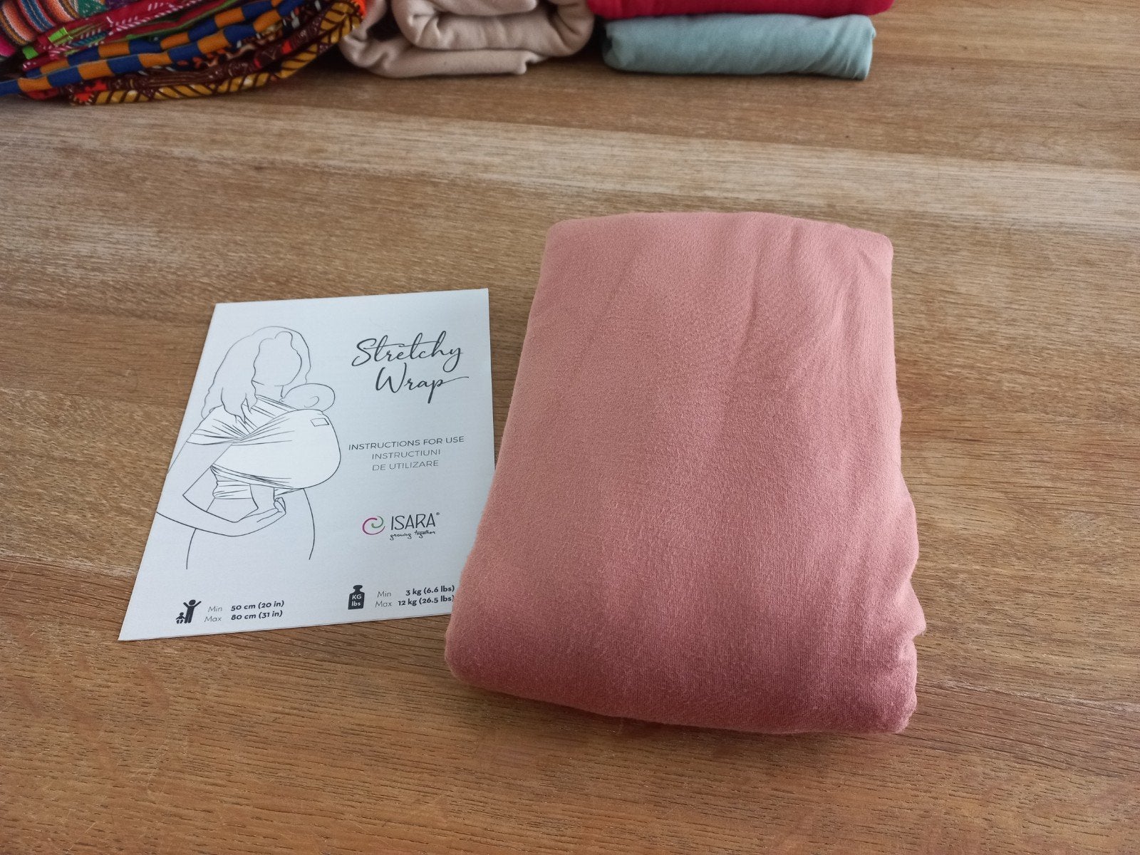 Isara stretchy wrap rekbare draagdoek zalmroze, Kinderen en Baby's, Babydragers en Draagdoeken, Overige merken, Draagdoek, Gebruikt