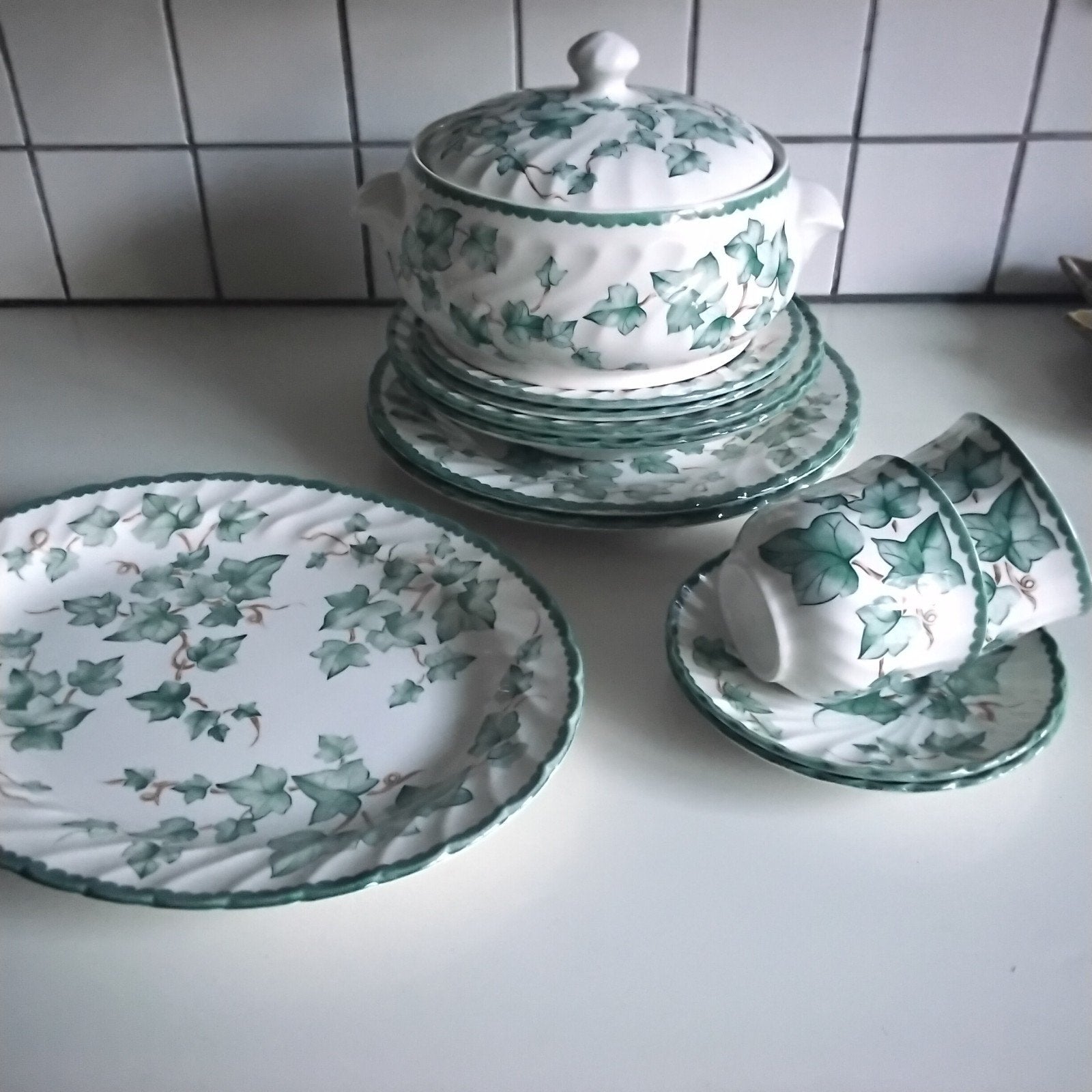 Barratts  engels 2 persoons servies ivy/ klimop, Huis en Inrichting, Keuken | Servies, Ophalen of Verzenden, Porselein, Overige stijlen