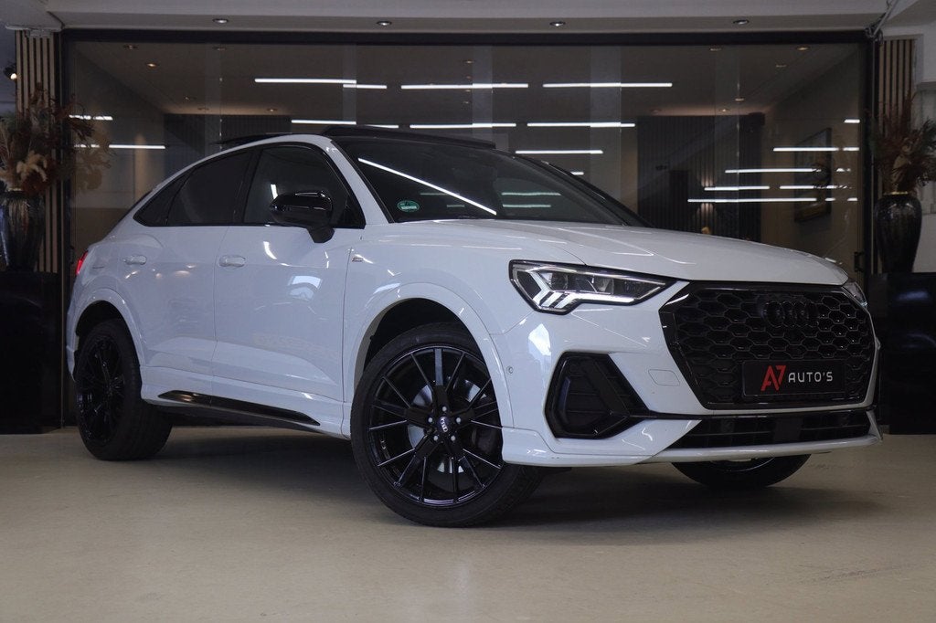 Audi Q3 Sportback 45 TFSI e S Edition 3X S-Line /PANO/CARPLA, Gebruikt, Euro 6, 150 pk, Leder en Stof