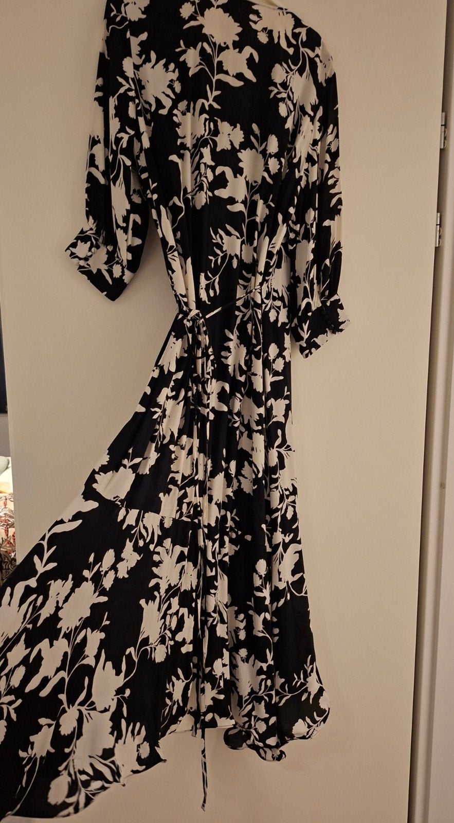 Johanna Ortiz x H&M Bloemenjurk Zwart/Wit Maat XL, H&M, Zwart, Maat 46/48 (XL) of groter, Ophalen of Verzenden