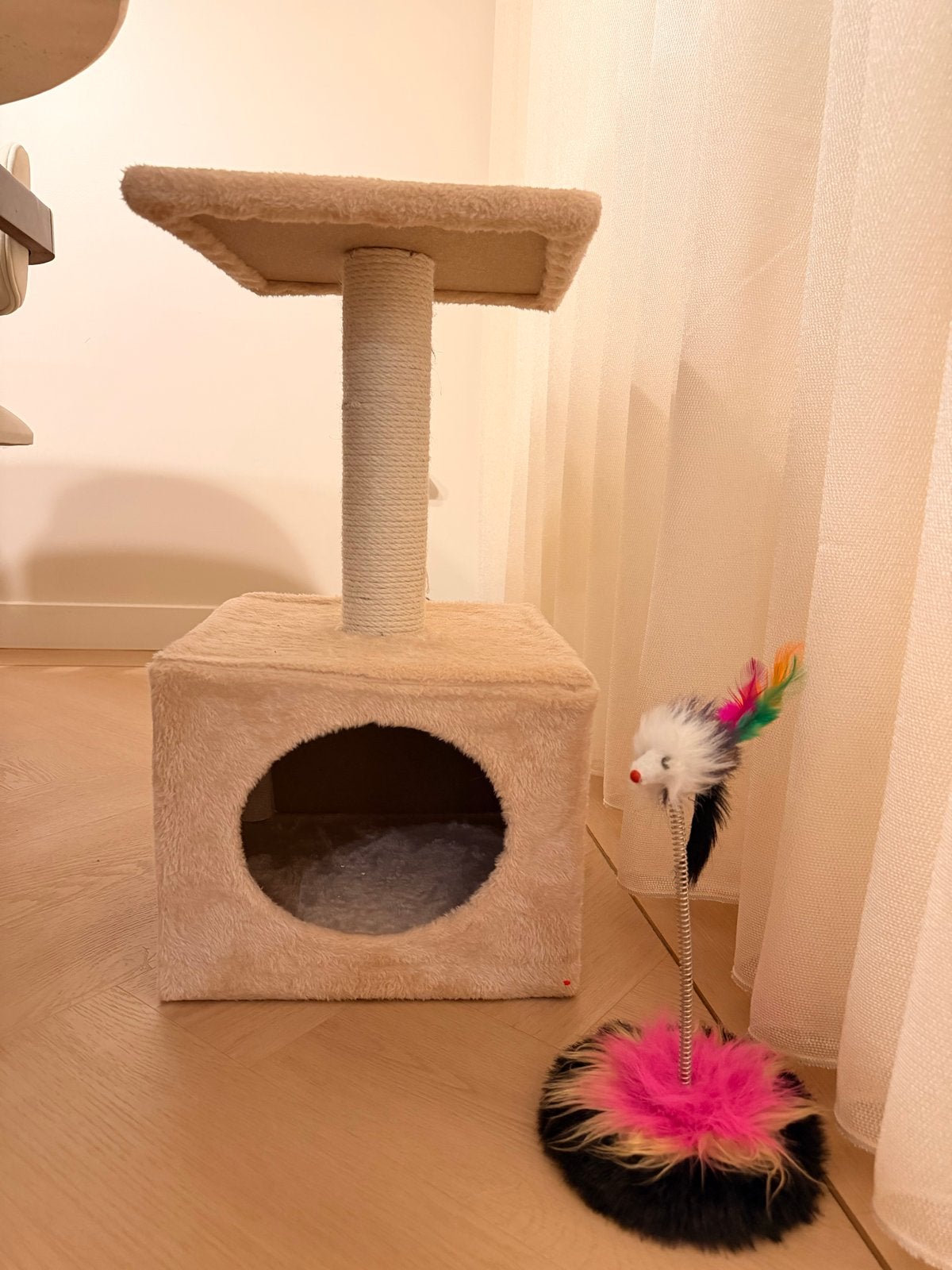 Katten krab paal, Ophalen, Nieuw