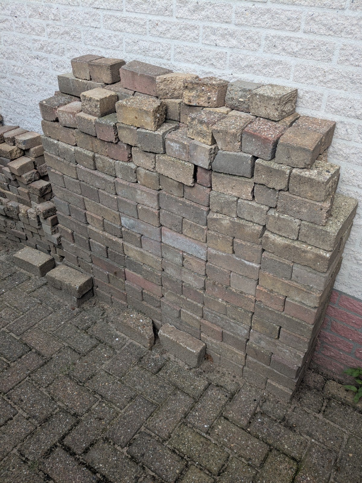 gratis diverse stenen, Tuin en Terras, Tegels en Klinkers, Ophalen, Gebruikt, Beton, Klinkers