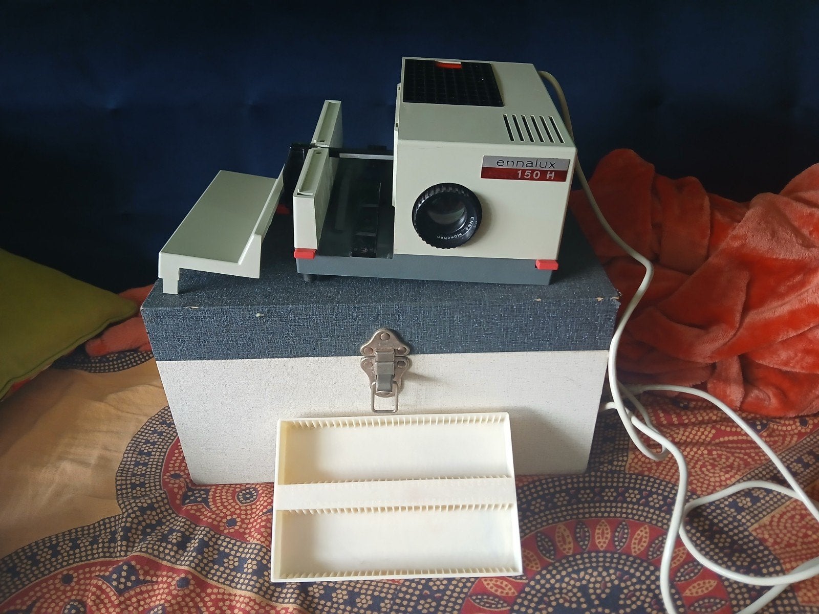 Diaprojector met lamp...werkend, Ophalen