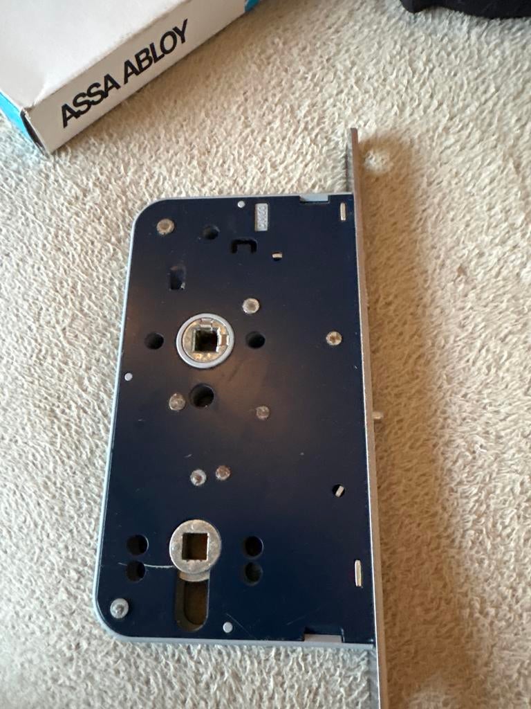 ASSA ABLOY Schuurdeur slot - Gebruikt, Ophalen of Verzenden, Zo goed als nieuw, Rvs, Slot