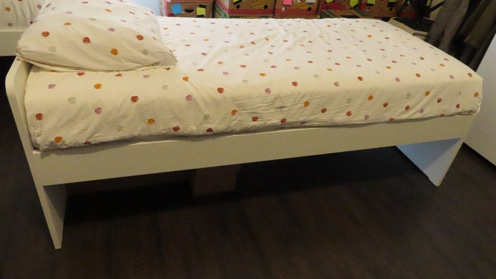 Bedframe met lattenbodem, wit, 90x200 cm, Ophalen, 90 cm, Eenpersoons, Zo goed als nieuw
