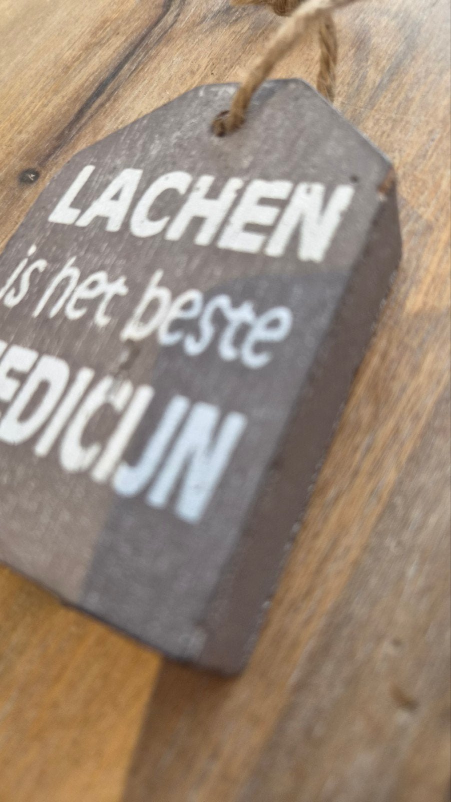 Houten decoratiebordje Lachen is het beste medicijn, Hout, Nieuw, Ophalen of Verzenden, Landelijk