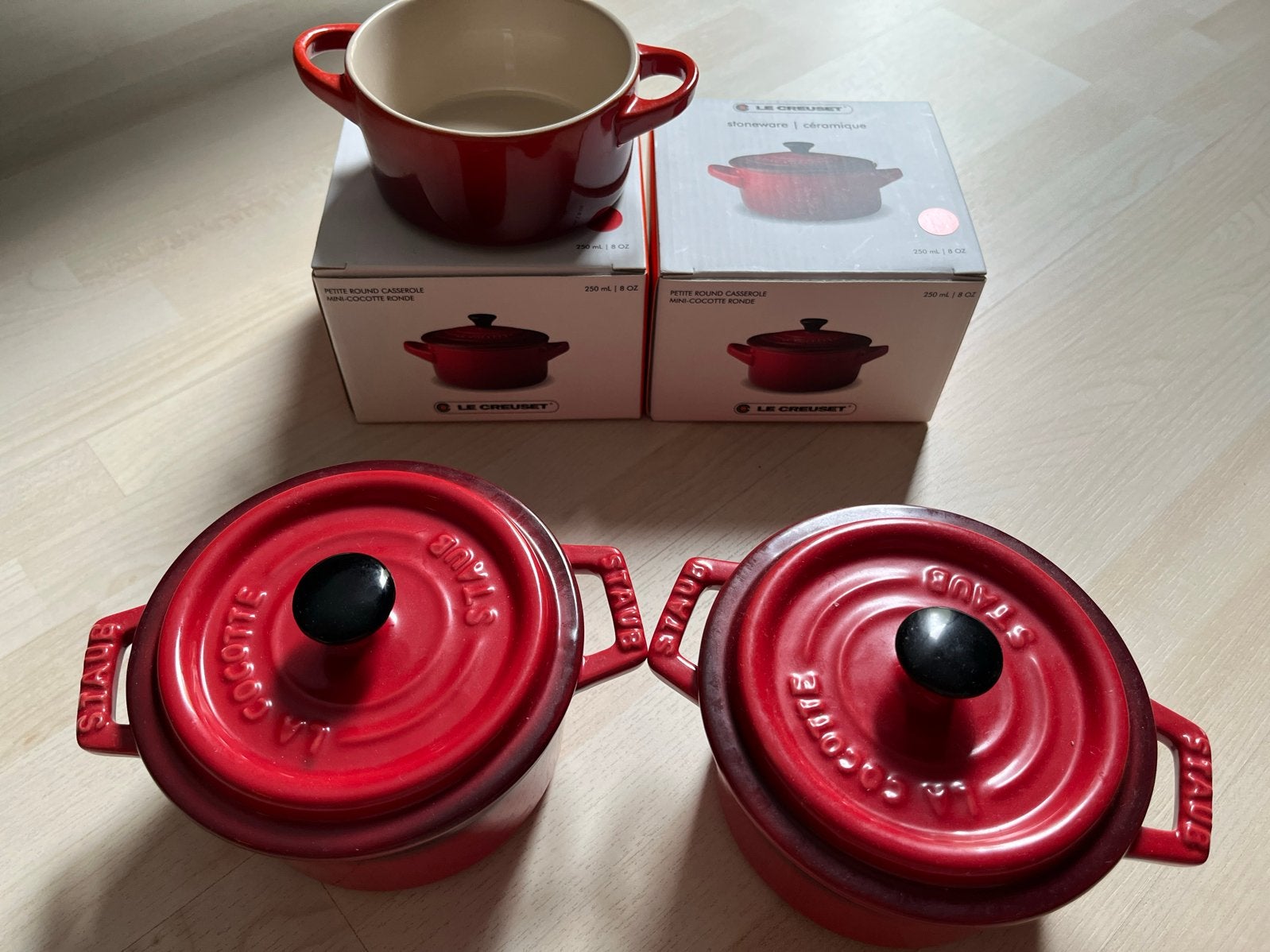 Le Creuset Medium en Mini Cocotte pannetjes, Ophalen, Met deksel, Le Creuset, Zo goed als nieuw