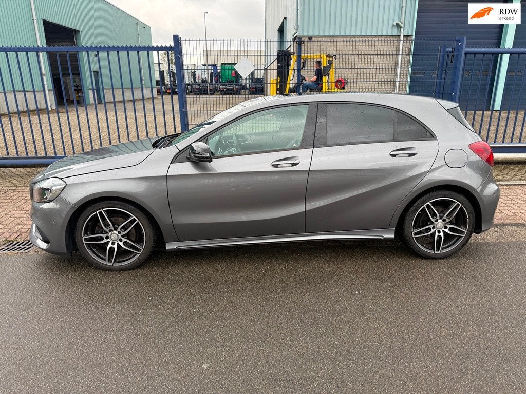 Mercedes-Benz A-klasse 180 AMG AUT. *189.982 KM*INCL. GARANT, Auto's, Mercedes-Benz, Gebruikt, 4 cilinders, Leder en Stof, 122 pk