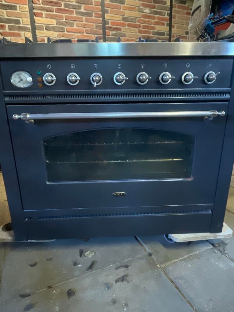 Boretti Fornuis met Oven - Zwart, 6 Pits Gasfornuis, Witgoed en Apparatuur, Fornuizen, Ophalen, 60 cm of meer, Grill, Zo goed als nieuw