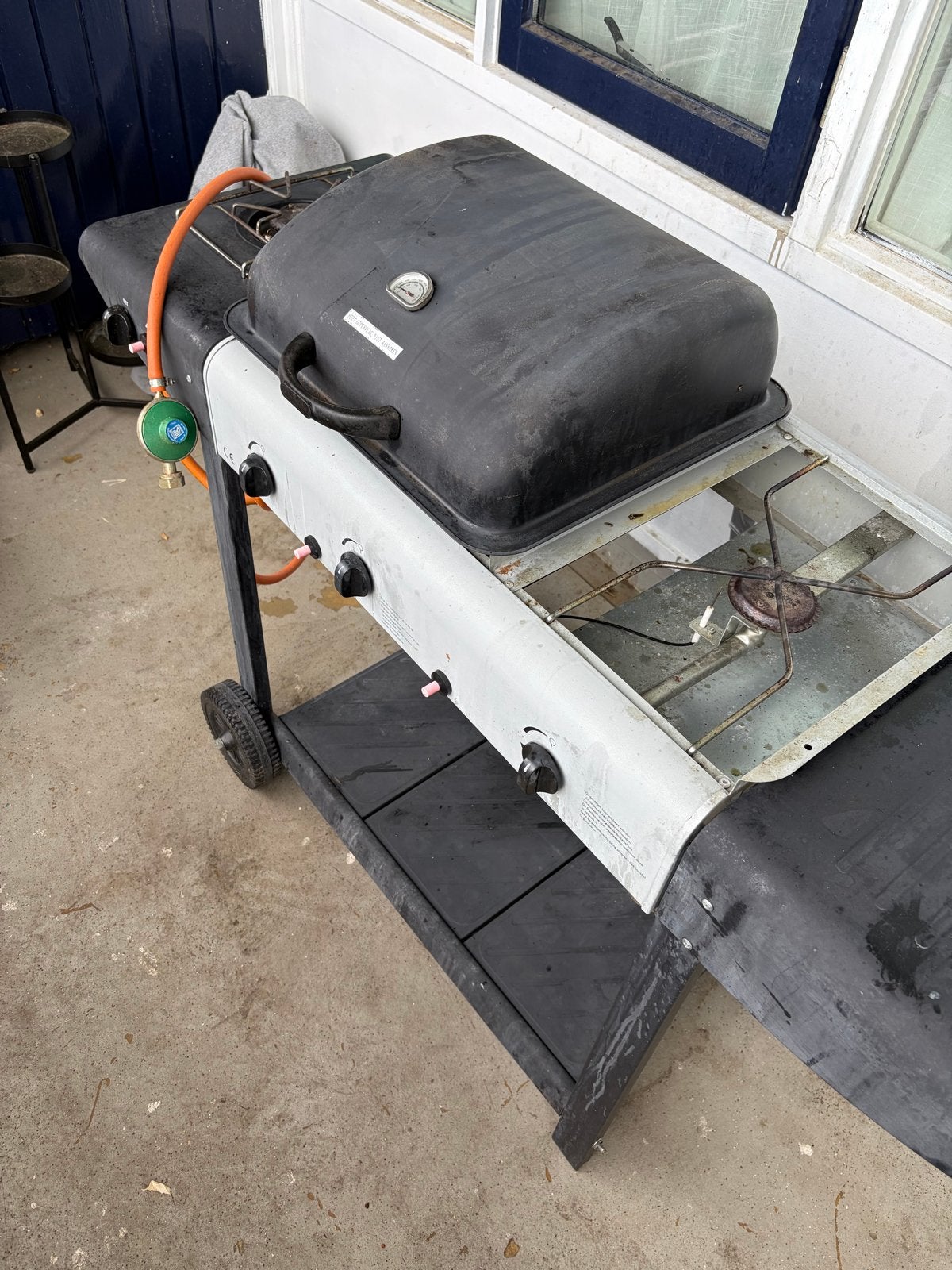 Gasbarbecue met zijbranders en thermometer - compleet, Ophalen of Verzenden, Gebruikt
