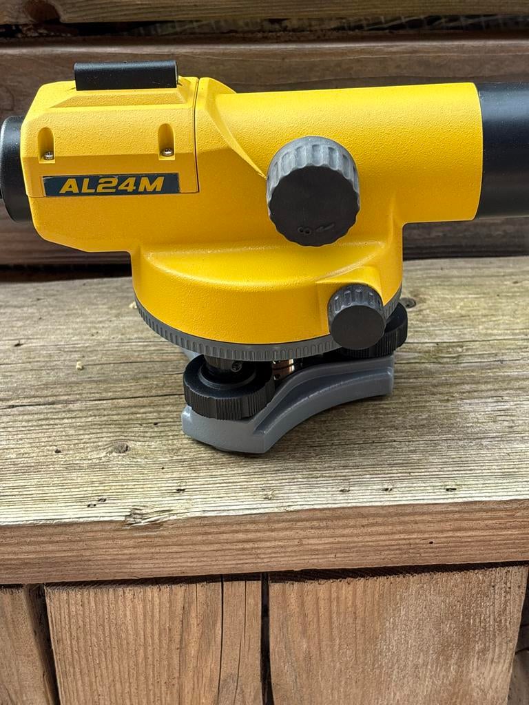 Waterpas instrument AL24M - Optisch waterpasinstrument, Ophalen of Verzenden, Gebruikt, Overige meters