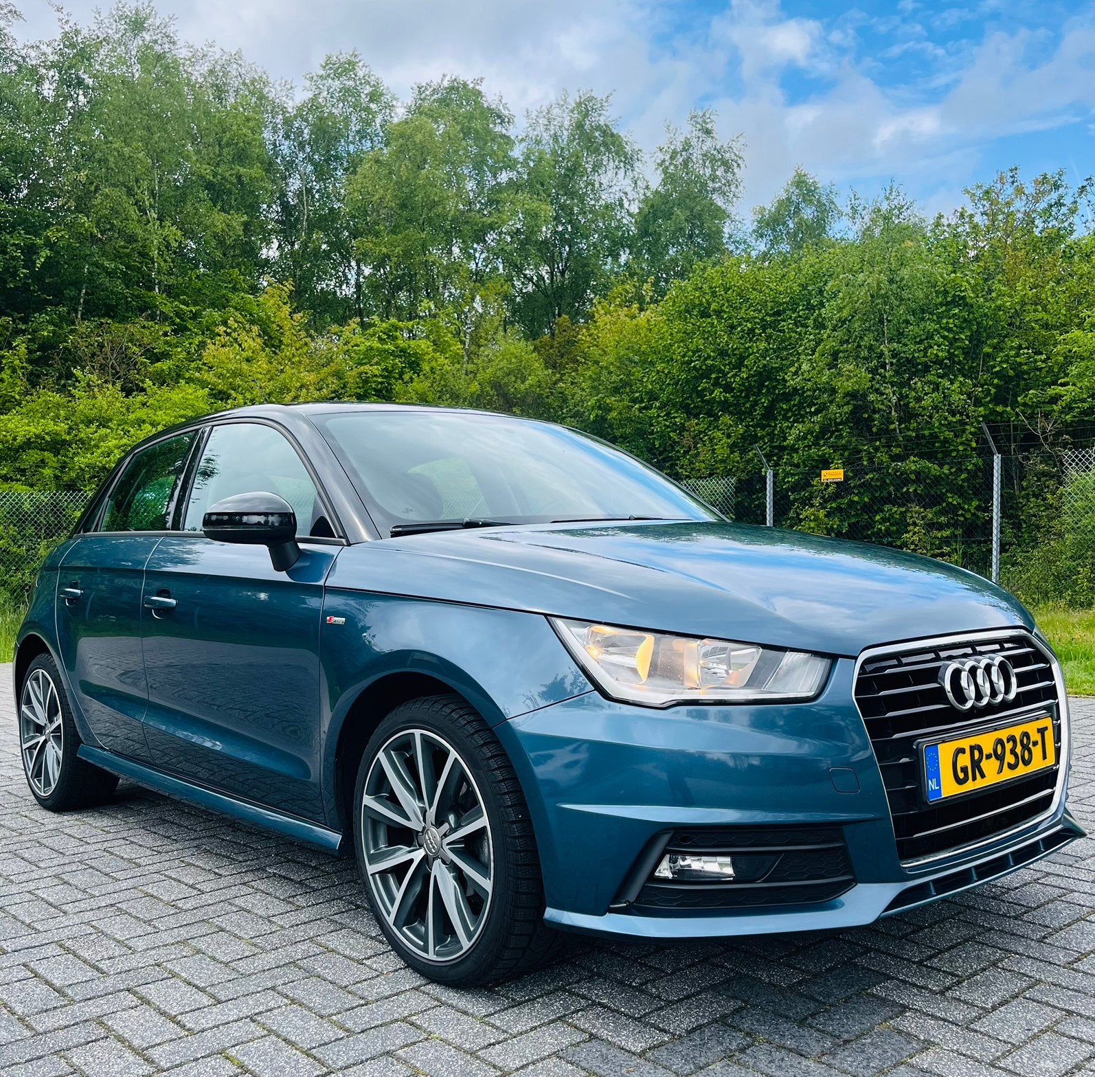 Audi A1 1.0 Tfsi Sportback Adrenalin 1e eigenaar, Auto's, Audi, Voorwielaandrijving, 95 pk, Blauw, 23 km/l