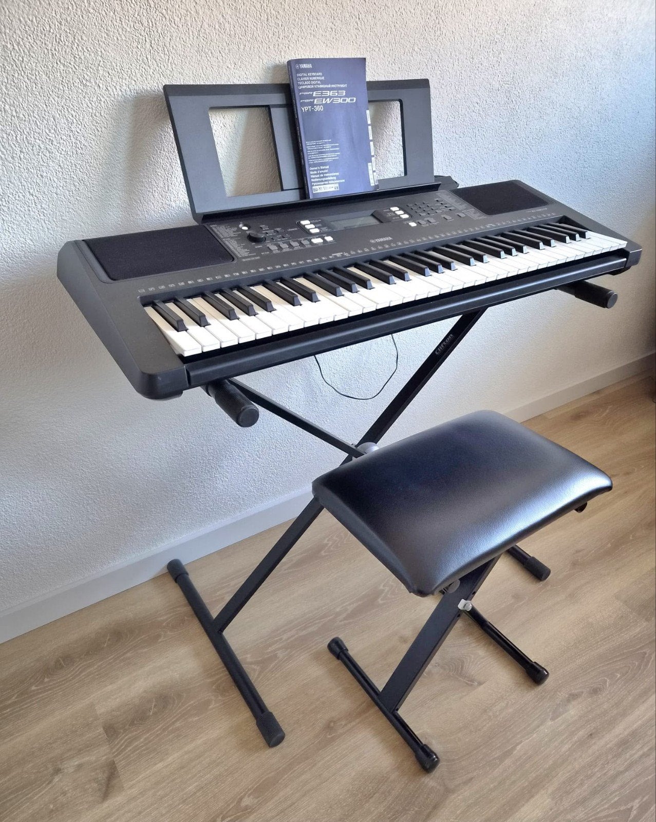 Yamaha keyboard PSR E363, inclusief standaard en kruk!, Ophalen, Gebruikt, 61 toetsen, Yamaha