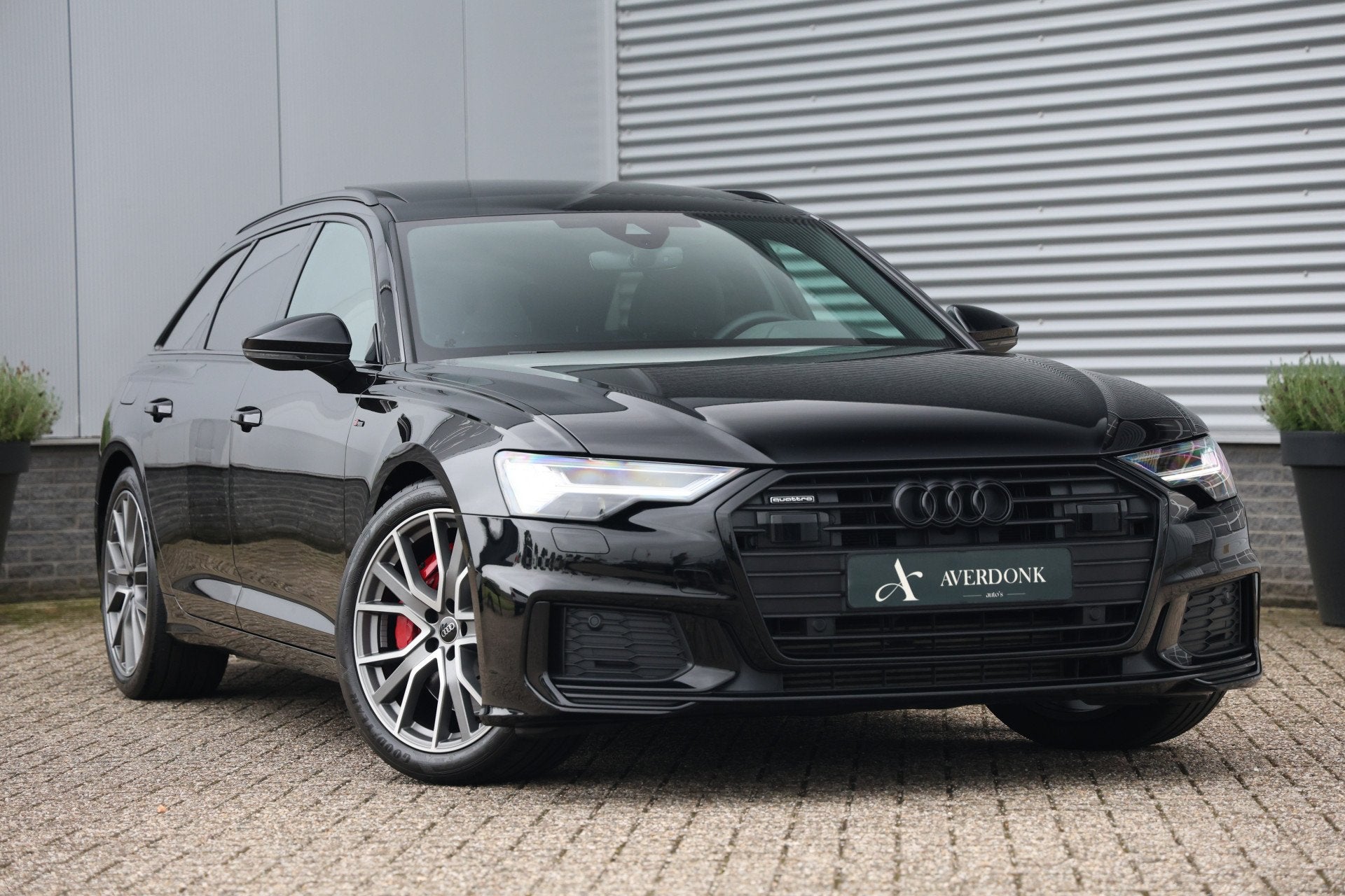 Audi A6 Avant 55 TFSI e Quattro Competition S-Line Black 367, Automaat, Dealer onderhouden, Gebruikt, Leder en Stof