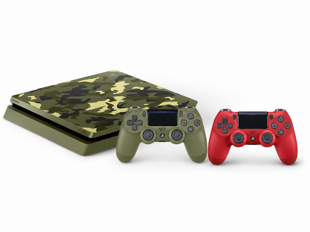 PlayStation 4 Slim Camo Edition + 2 Controllers te koop, Spelcomputers en Games, Spelcomputers | Sony PlayStation Consoles | Accessoires