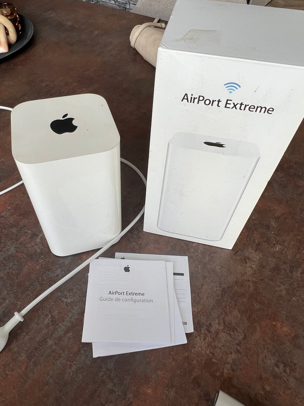 Apple AirPort Extreme router met toetsenbord en muis, Computers en Software, Routers en Modems, Ophalen of Verzenden, Gebruikt