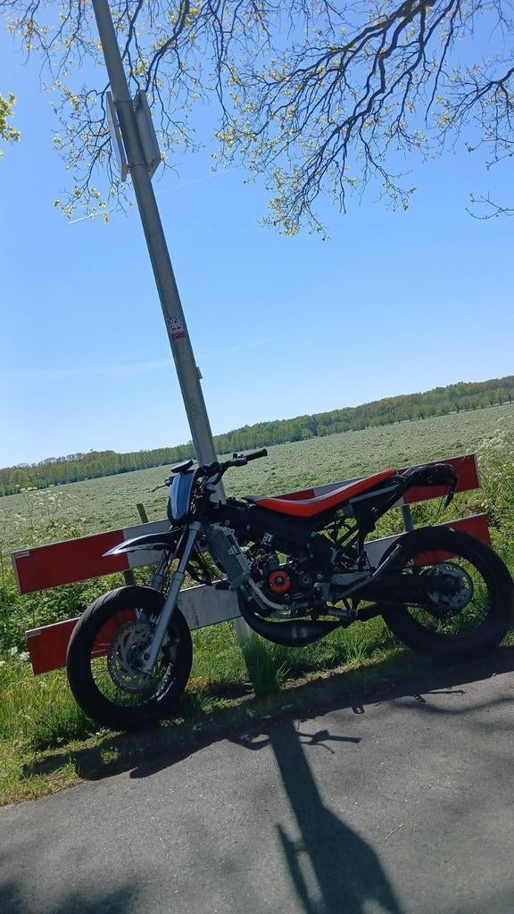 Gezocht derbi blok 77 88 96 100, Fietsen en Brommers, Brommers | Derbi, Ophalen of Verzenden, Gebruikt, Maximaal 45 km/u