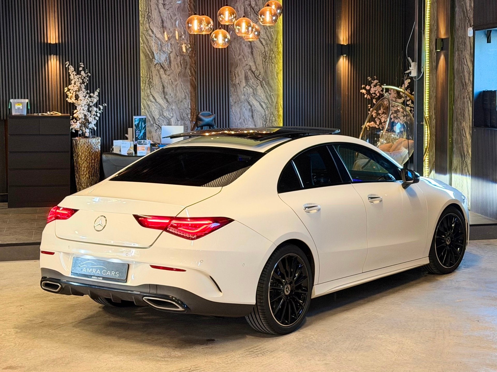 Mercedes-Benz CLA-klasse 200 AMG|PANO|SFEER|BOMVOL!, CLA, Gebruikt, Euro 6, 4 cilinders