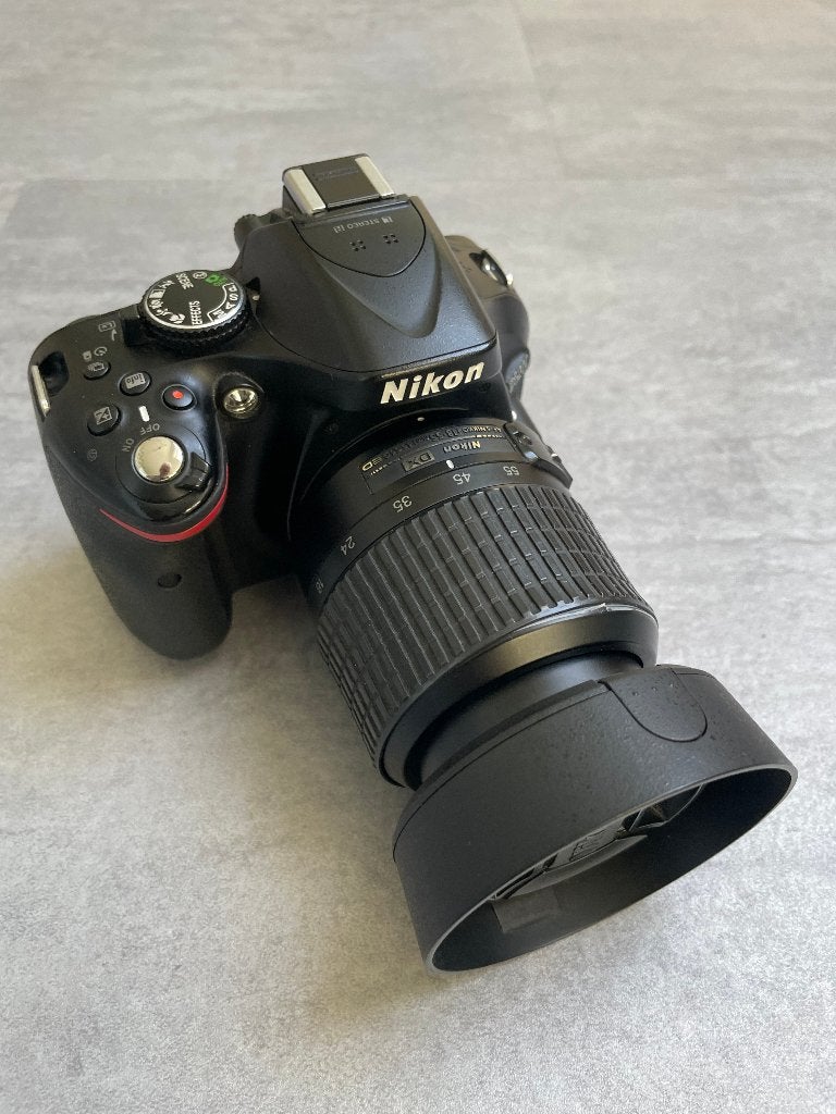 Nikon D5200 spiegelreflex te koop, Ophalen, Gebruikt, Spiegelreflex, Bodydop