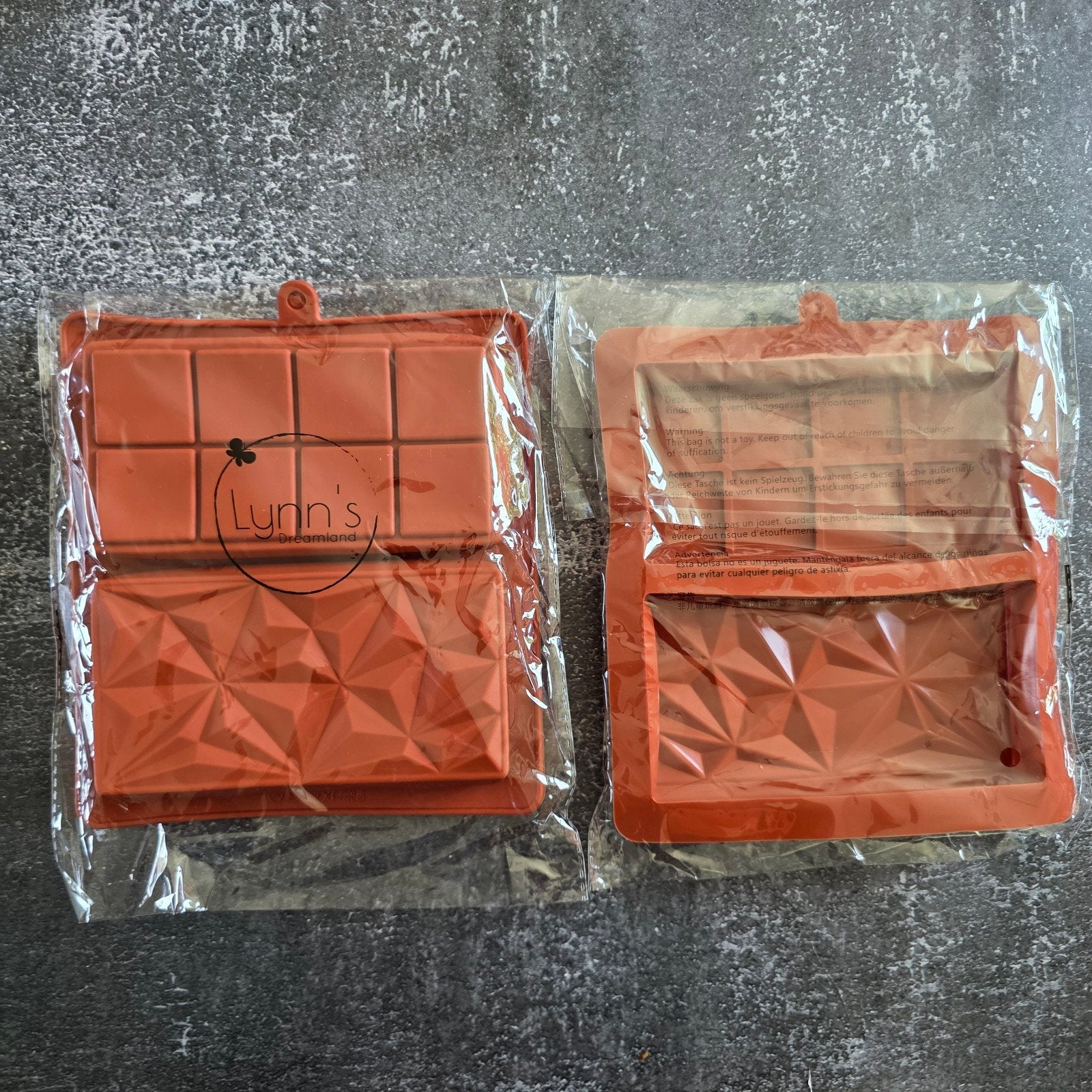Set van 2 siliconen bakvormen - Mal voor gevulde chocoladere, Ophalen of Verzenden, Nieuw, Taarten, Bakvorm