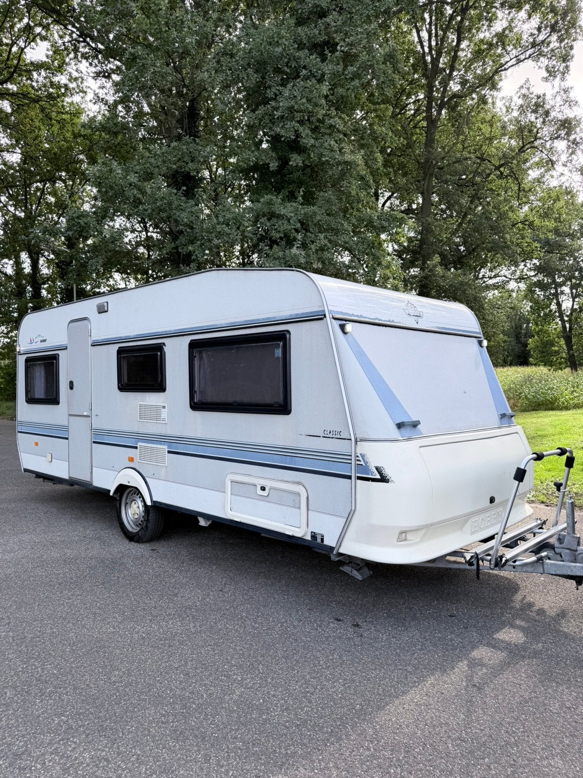 Nette Hobby Classic Caravan uit 1993!, Caravans en Kamperen, Vast bed, Rondzit, Hobby, Bedrijf