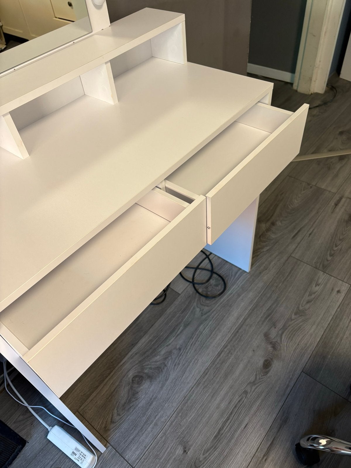 Witte make-up tafel met spiegel en verlichting, Ophalen of Verzenden, Gebruikt, Hout, 100 tot 150 cm