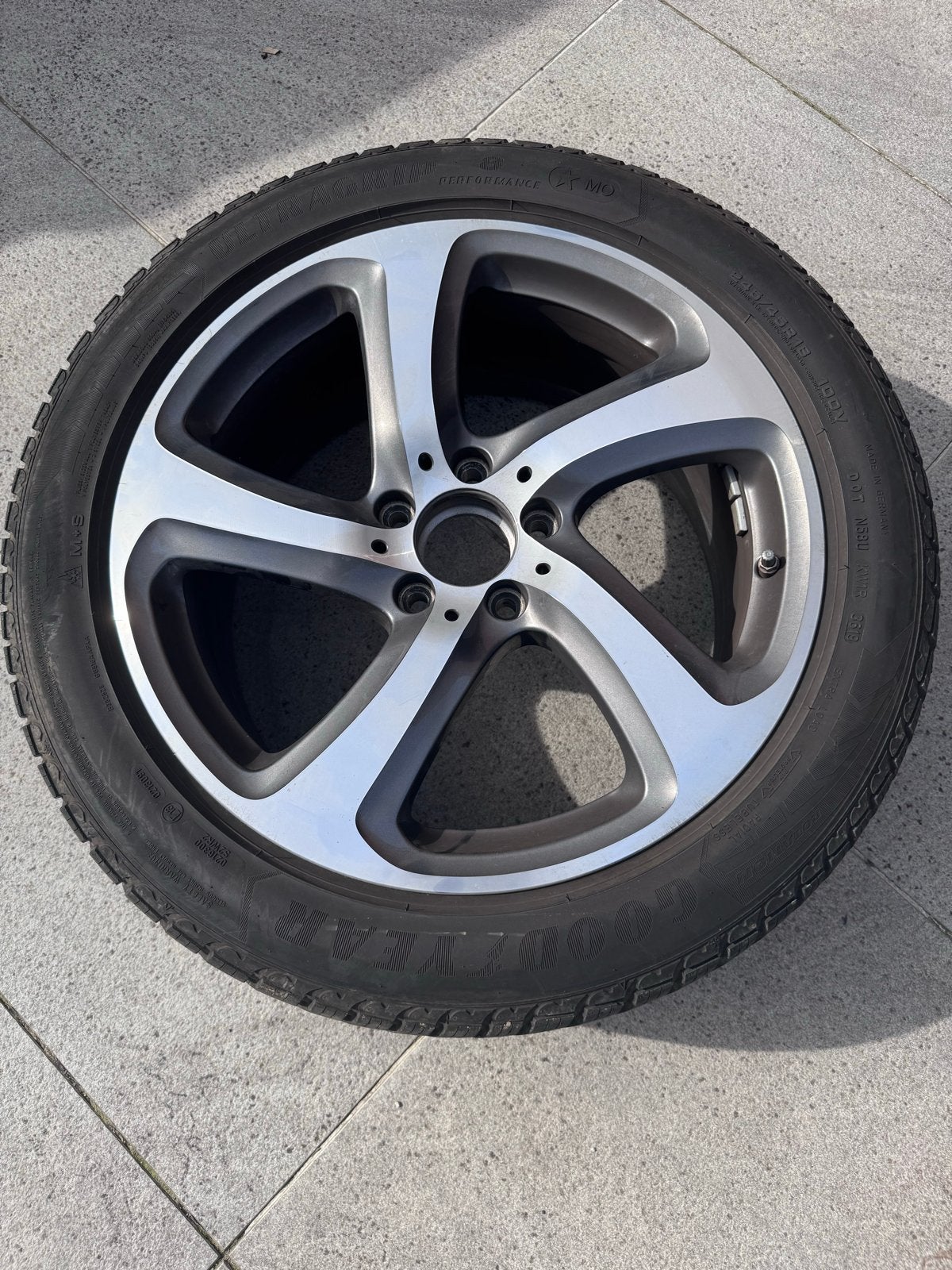 Winterbanden met velgen voor Mercedes - Goede staat, Auto-onderdelen, Ophalen, 18 inch, Banden en Velgen, Winterbanden