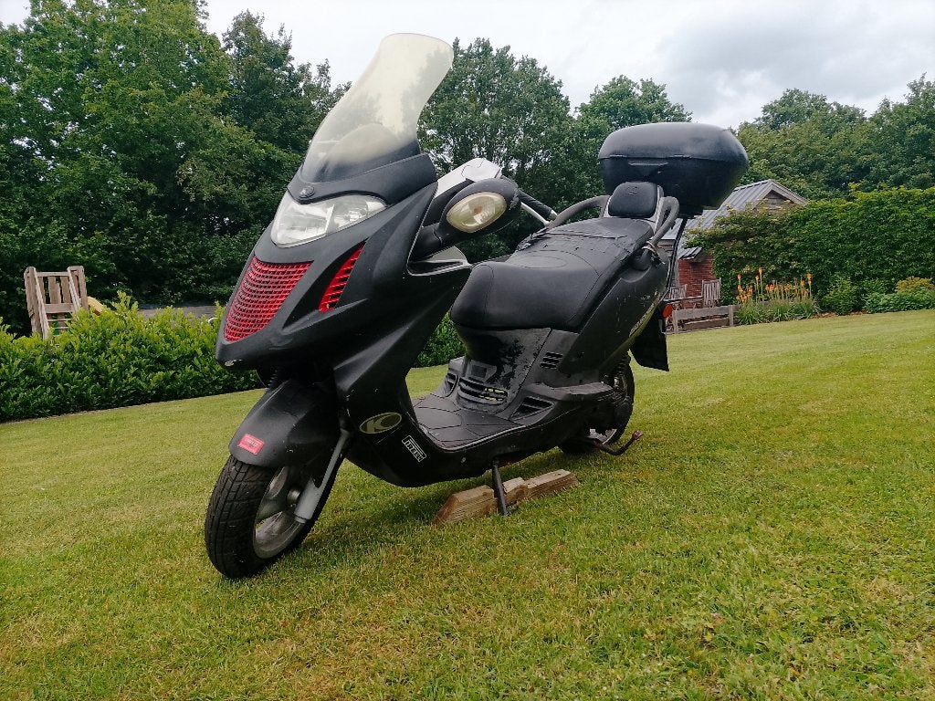 T.E.A.B. Kymco GrandDink 50 50cc Scooter Defect, Fietsen en Brommers, Scooters | Kymco, Ophalen, Gebruikt, Overige modellen, Maximaal 45 km/u