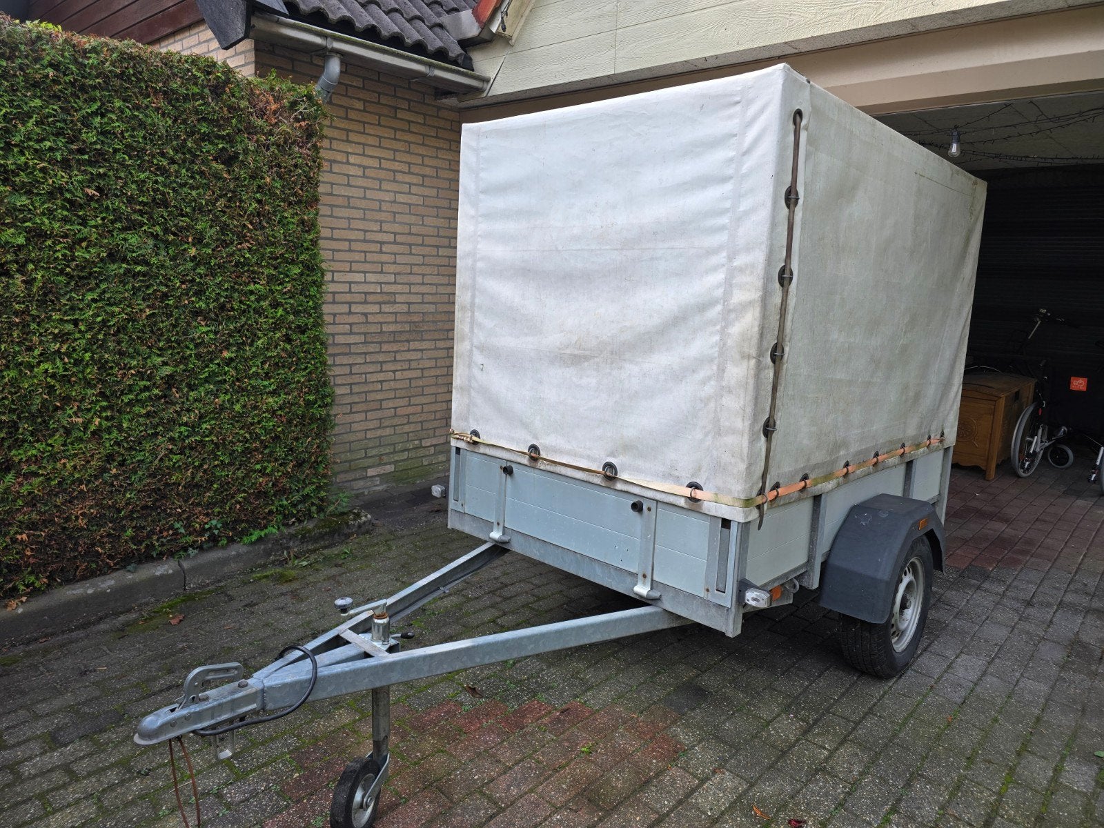 Anssems bagagewagen/aanhanger met huif, Ophalen