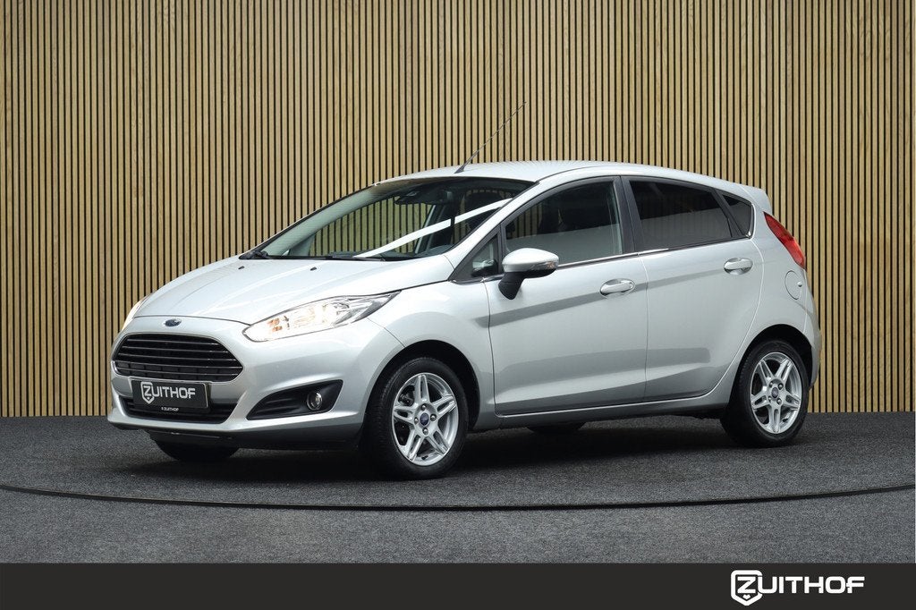 Ford Fiesta 1.0 Titanium | Parkeersensoren Achter | LM Velge, Voorwielaandrijving, Euro 5, Stof, Zwart