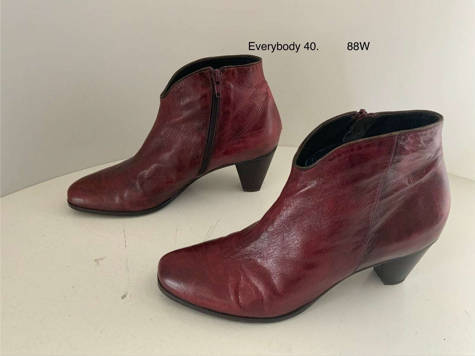  88W) Everybody 40 bordeauxrode leren enkellaarzen , Lage of Enkellaarzen, Ophalen of Verzenden, Zo goed als nieuw, Rood
