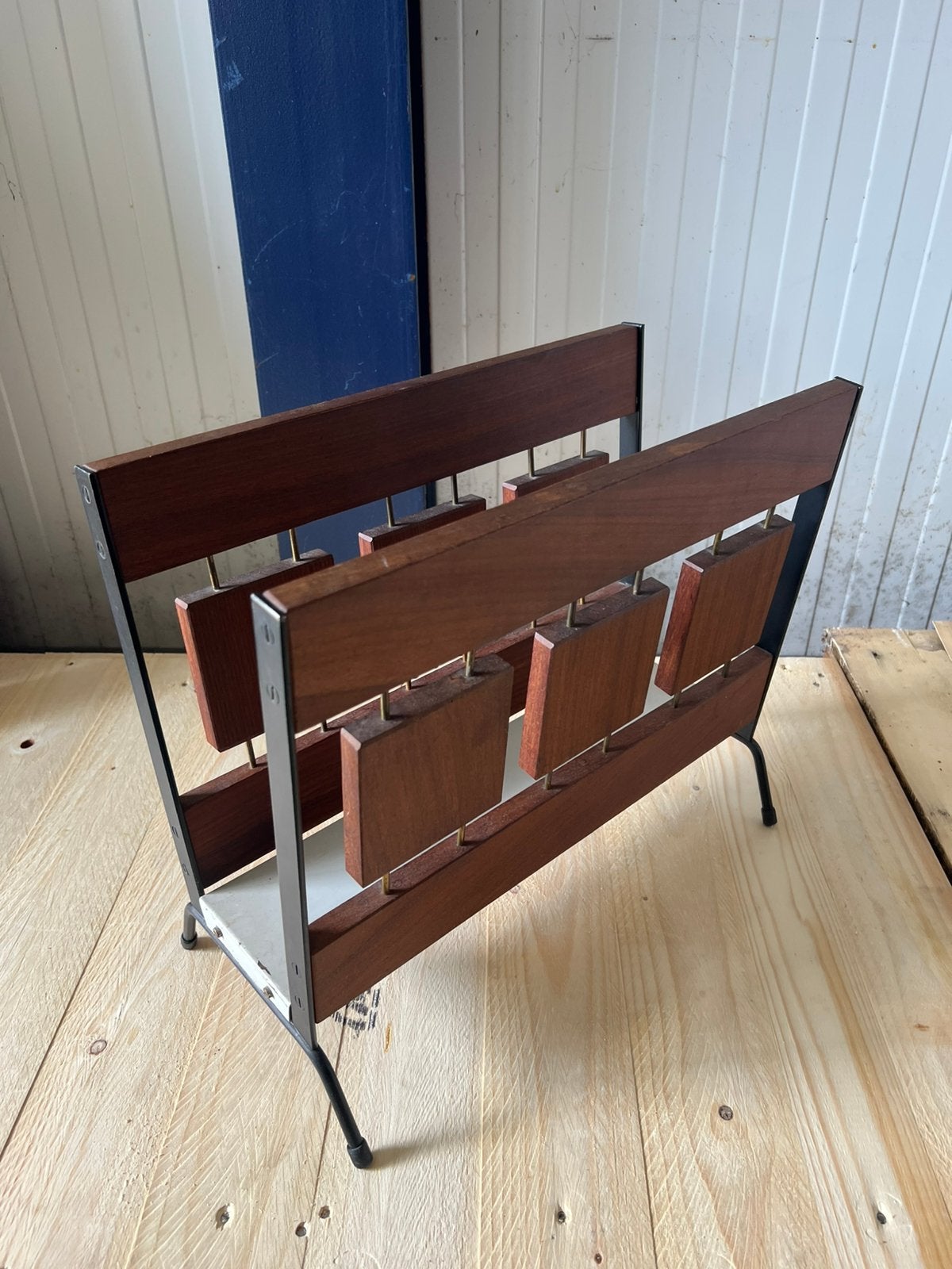 Brovorm Haarlem Vintage Teak Houten Krantenbak Lectuurbak, Gebruikt, Lectuurbak, Hout, Vintage