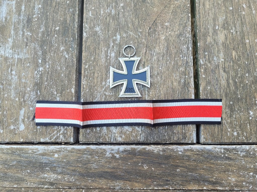 IJzeren Kruis WO2 maker L/11, Verzamelen, Verzenden, Duitsland, Lintje, Medaille of Wings