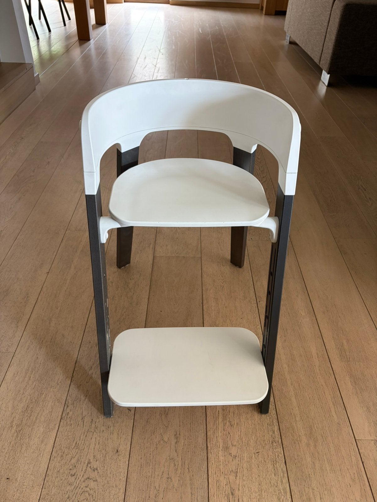 Stokke steps kinderstoel, Kinderen en Baby's, Kinderstoelen, Ophalen, Gebruikt, Meegroeistoel, Gordel(s)