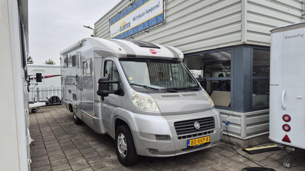 Bürstner Solano T, Caravans en Kamperen, Campers, Half-integraal, Bürstner, Overige merken, Diesel, Handgeschakeld, Standaard zit
