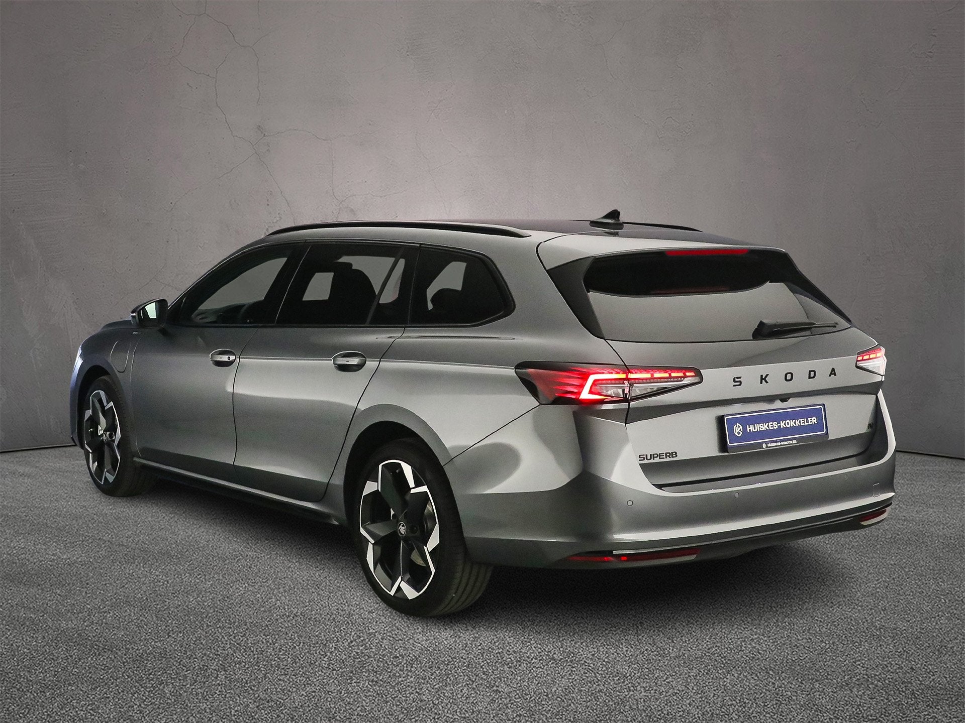 Skoda Superb Combi, Auto's, Skoda, Euro 6, 4 cilinders, 250 km/l, 135 min