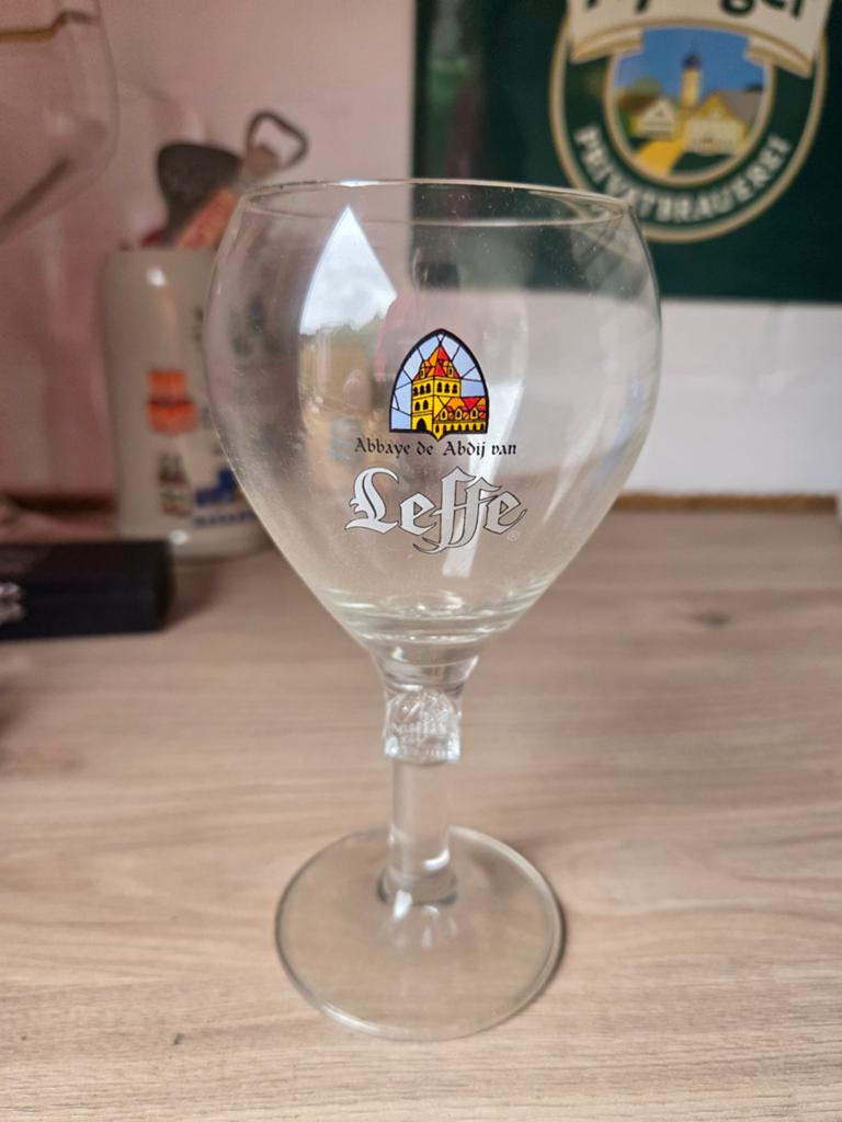 Leffe bierglas 25cl, Verzamelen, Glas en Borrelglaasjes, Ophalen, Zo goed als nieuw, Bierglas
