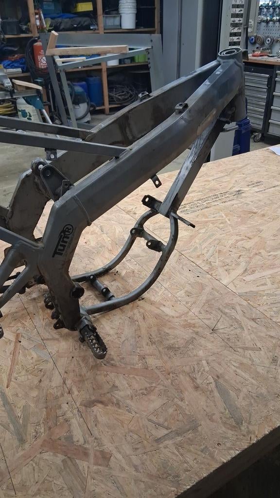 Derbi Senda DRD Racing frame met WOK, Fietsen en Brommers, Brommeronderdelen | Algemeen, Gebruikt, Frame, Ophalen