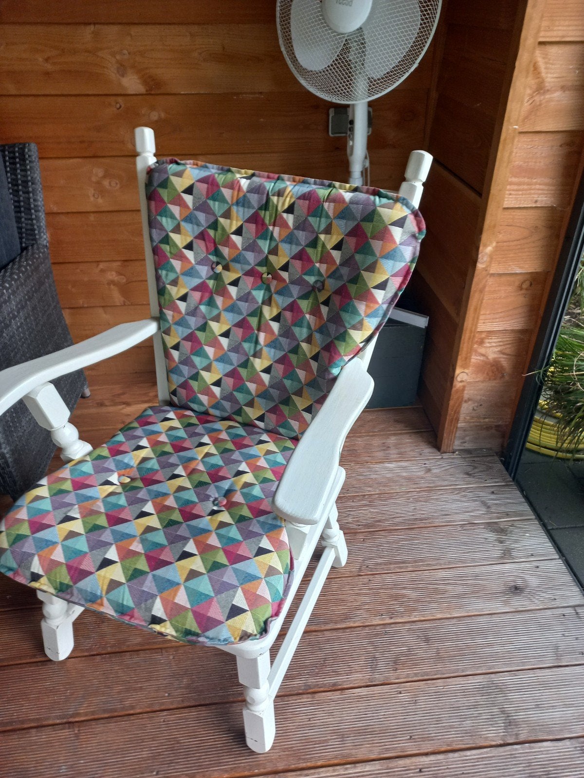 2 stoelen en een tafel, Ophalen