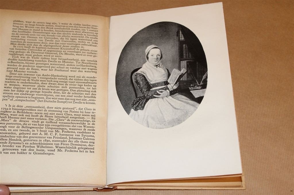 Clara Feyona van Sytzama — Dichteres 18e Eeuw [1921], Ophalen of Verzenden, Gelezen