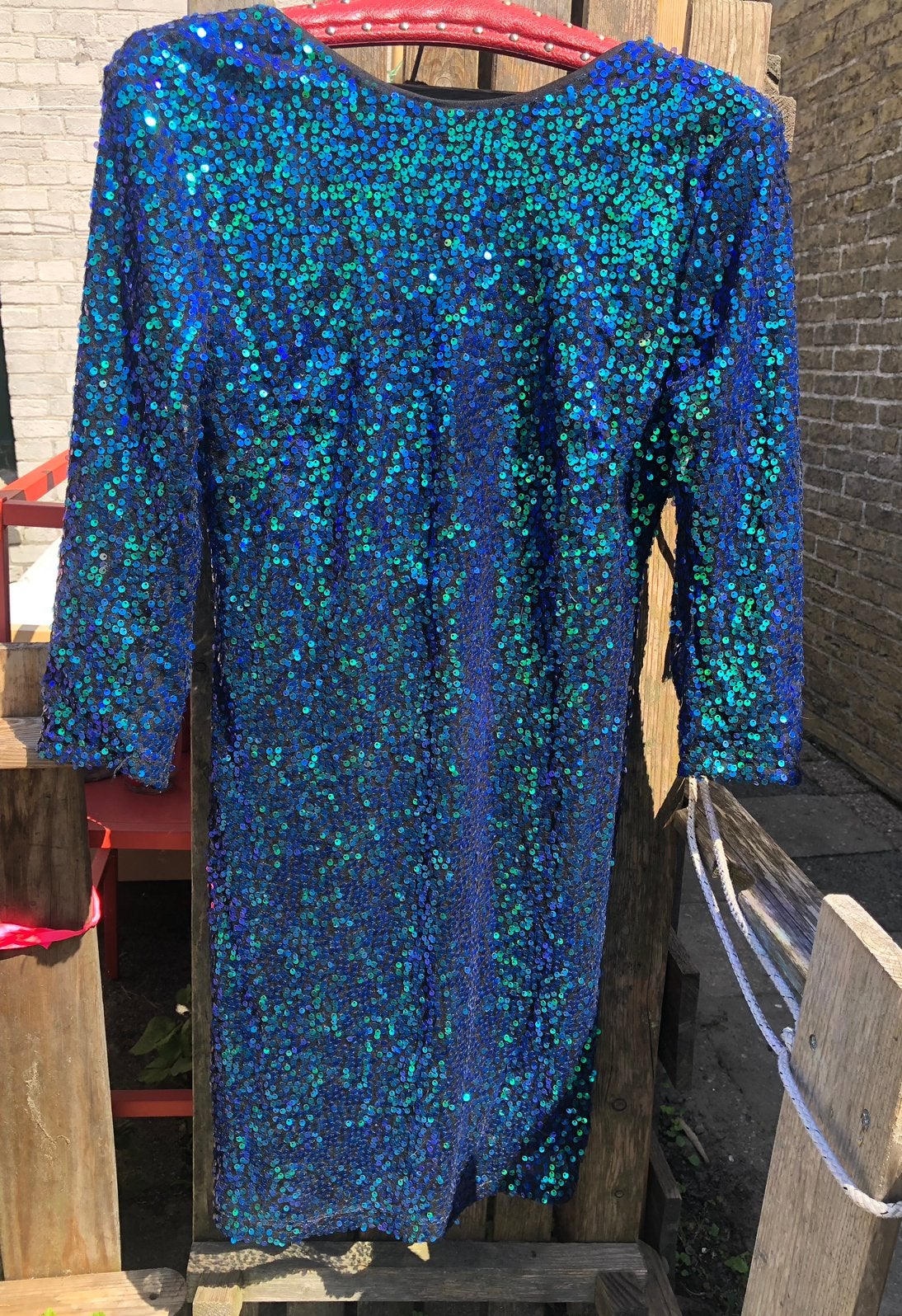 Prachtige cocktailjurk met pailletten, blauw groen M, Ophalen of Verzenden, Zo goed als nieuw, Blauw, Boven de knie