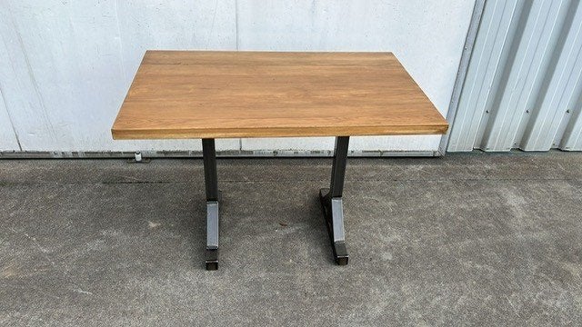 2 stuks eiken horeca restaurant tafels 110x70 cm, Ophalen