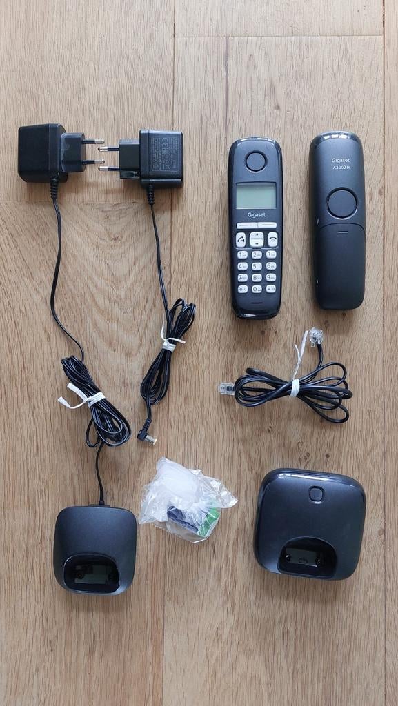 Gigaset A2202 duo telefoons, Ophalen, Zo goed als nieuw, 2 handsets