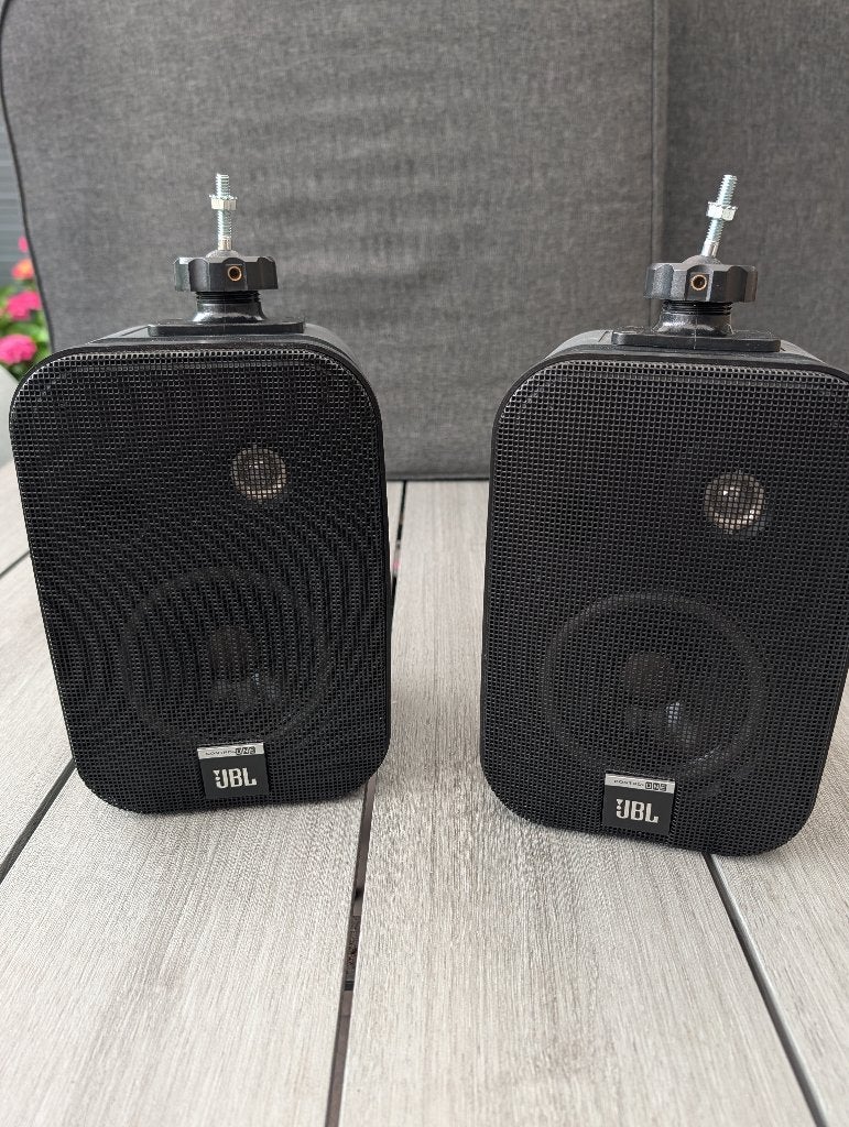 JBL Control One luidspreker set in goede staat, Gebruikt, Ophalen of Verzenden, Minder dan 60 watt, Boekenplank luidspreker