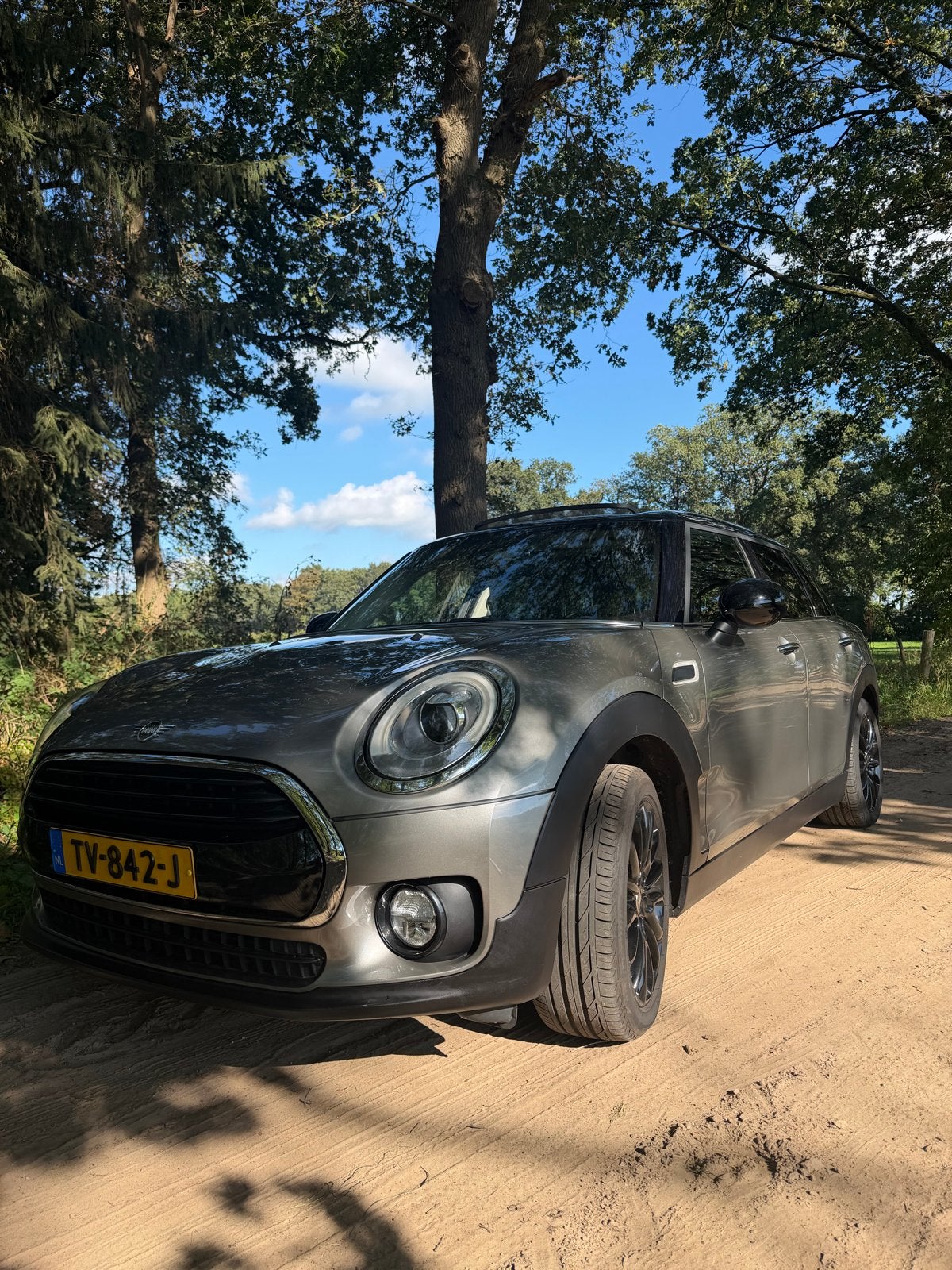 Mini Clubman 1.5 136pk 2018 Grijs, Auto's, Voorwielaandrijving, Dealer onderhouden, Stationwagon, Handgeschakeld