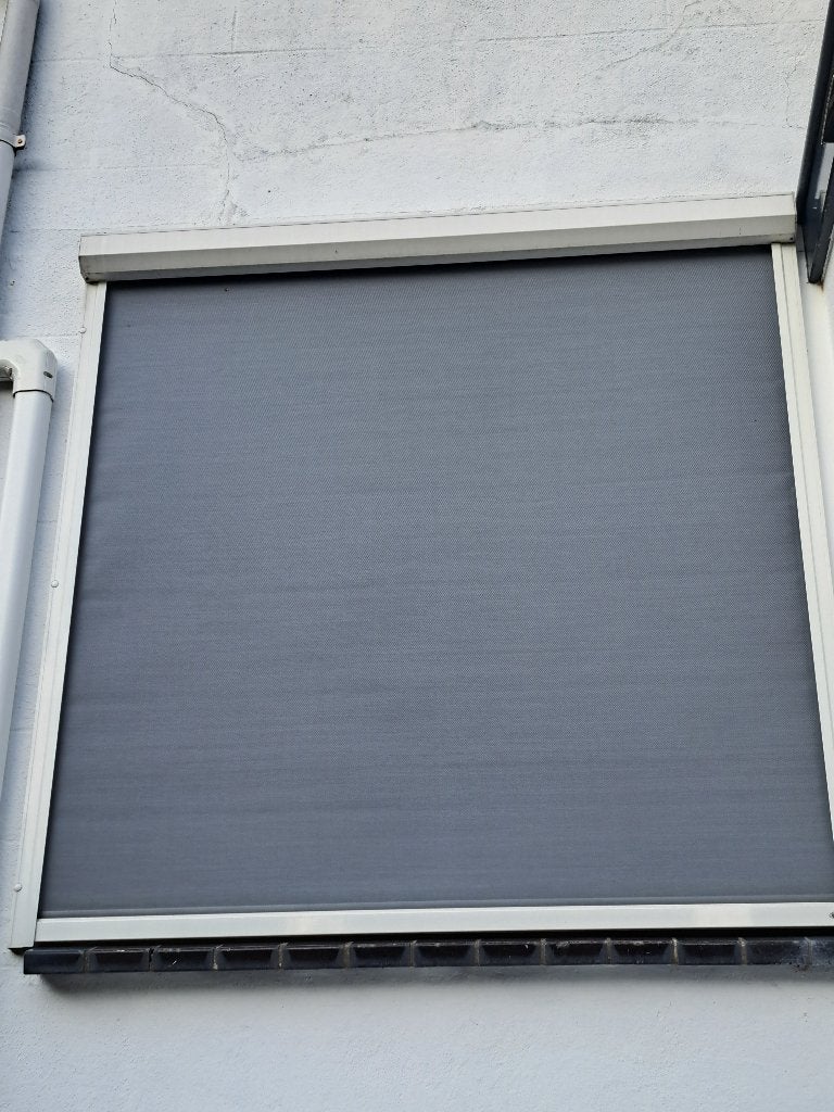 Screen met elektrisch bediening 151x151 cm, Tuin en Terras, Zonneschermen, Ophalen, Gebruikt, Elektrisch, Minder dan 250 cm