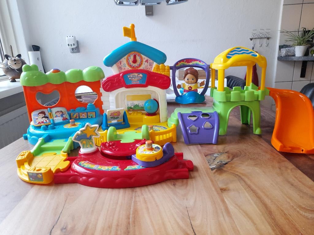 Vtech - Vrolijke Vriendjes schooltje, Ophalen of Verzenden, Gebruikt, 2 tot 4 jaar
