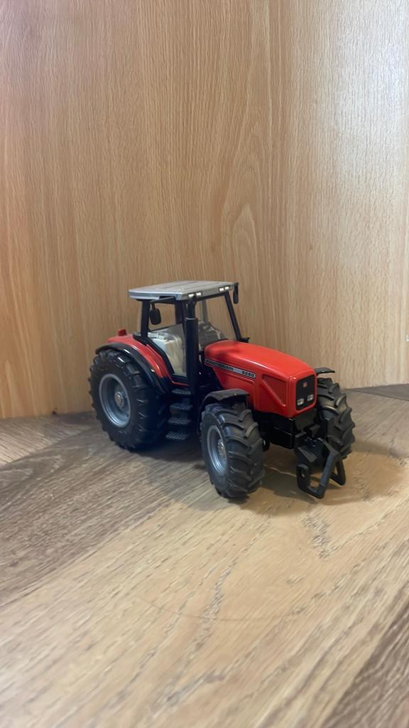 Dikke siku massy ferguson 8280, Ophalen of Verzenden, Zo goed als nieuw, Tractor of Landbouw, SIKU