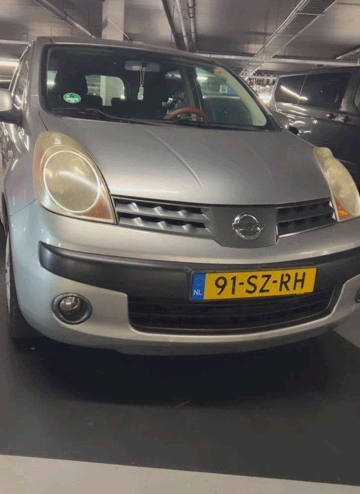 Nissan Note 1.4 16V 2006 Grijs, Auto's, Voorwielaandrijving, 40 €/maand, 4 cilinders, Origineel Nederlands