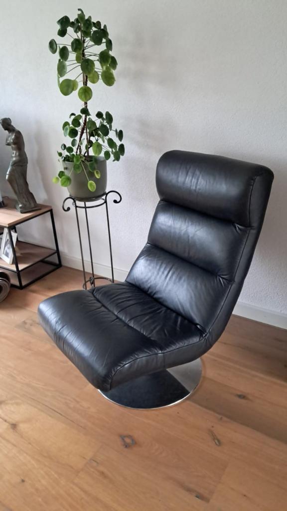 Zweeds design draaifauteuil Möbelteam, Huis en Inrichting, Fauteuils, Ophalen, Zo goed als nieuw, 75 tot 100 cm, 50 tot 75 cm
